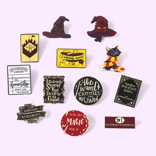 เข็มกลัด รูปการ์ตูนอนิเมะ Wizard Academy Enamel Pins Magic Hat เครื่องแบบ สําหรับติดปกเสื้อ