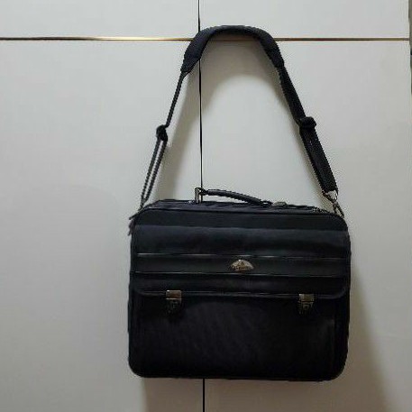 กระเป๋าเดินทาง ใส่โน๊ตบุ๊ค samsonite