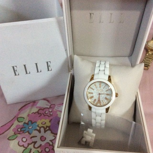 ELLE นาฬิกามือสองของแท้