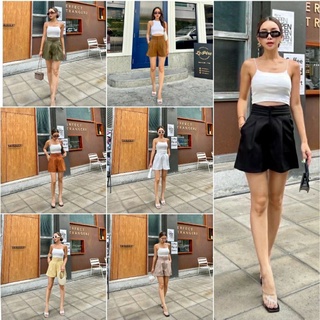 Leonie layers high-waist shortกางเกงขาสั้นเอวสูง ช่วงเอวเป็นเลเยอร์เอวสูงและจับจีบด้านหน้าทรงสวยขั้นสุดเลยค่า