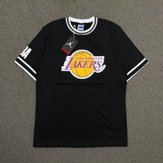 เสื้อยืด พิมพ์ลายโลโก้ Nba X LAKERS BIG BALL สีดํา ของแท้