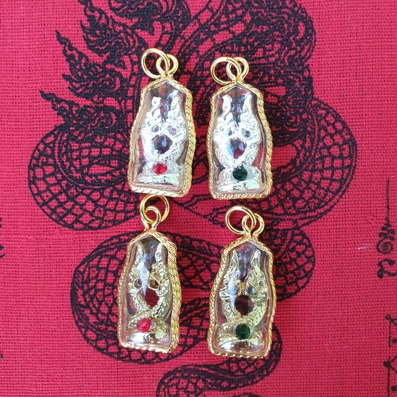 จี้ พญานาค นาคเกี้ยว เกี่ยวรัก สุดยอดเครื่องรางเสริมดวงเรื่องของความรัก  มี2สีให้เลือก ทองและเงิน ปร