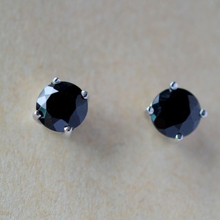 ต่างหูเงินหินนิลแท้Black Spinel