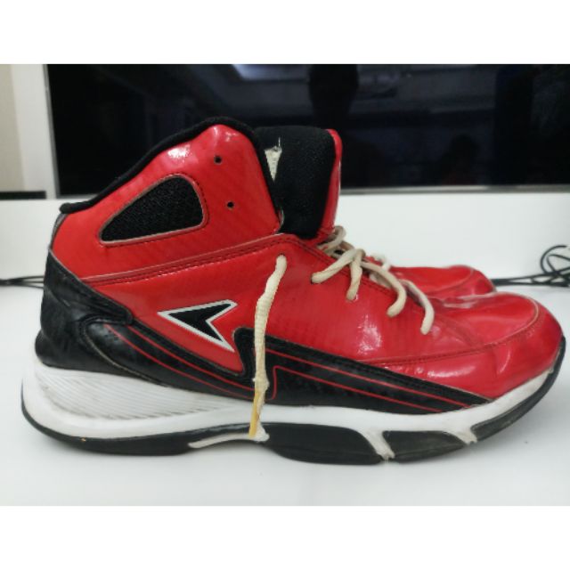 แถมATK POWER รองเท้าหุ้มข้อมือสอง ยี่ห้อเพาเวอร์ สภาพดี power basketball shoes red black size 9 uk 43