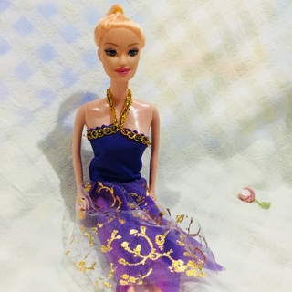 ตุ๊กตาบาร์บี้ Barbie doll สูง 27 เซนติเมตร ชุดสีม่วง