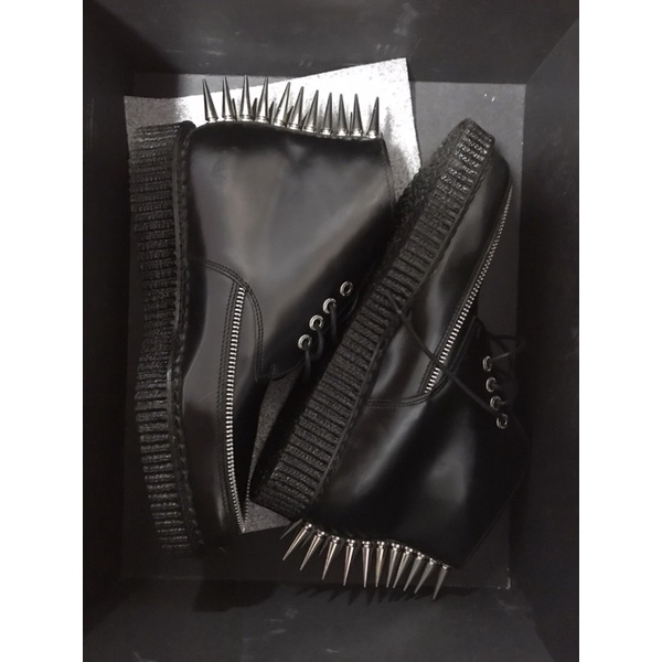 รองเท้าIZZUE.COM ถูกมากๆๆไม่เคยใส่ หนังแท้100%