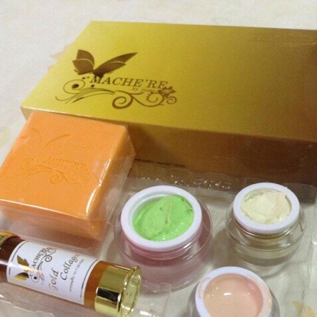 Mache're มาเชอรี่ บายจูมิ เซ็ตหน้าใสสูตรเข้มข้น กล่องทอง รักษาสิว ฝ้า กระ จุดด่างดำ (1 เซ็ต)