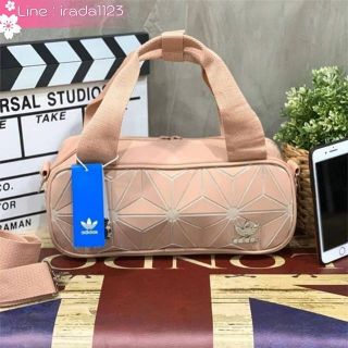 Adidas 3D Duffle crossbody &amp; handbag ของแท้ ราคาถูก