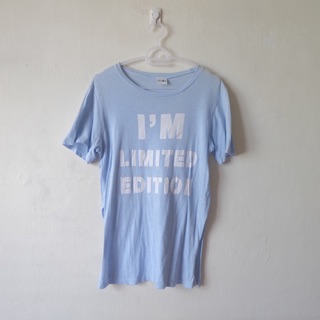 เสื้อ I’M LIMITED EDITION