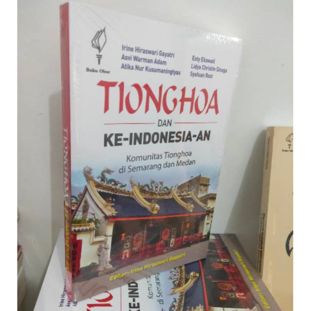 Tionghoa และอินโดนีเซีย โดย Irine H Gayatri 2019 YOI FF