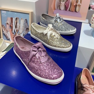 keds x kate spade 100% classic ของจริงสวยมากค่ะ ของแท้💯💯กล่องkate spade ป้ายครบ สวยมากคอนเฟิร์มจ้า