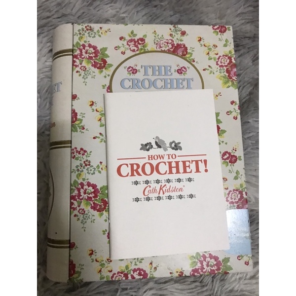 The Crochet book หนังสืองานฝีมือ Cath Kinston