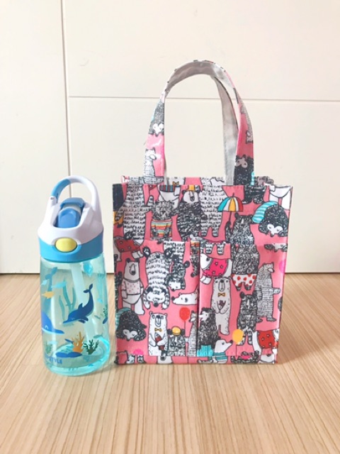(พร้อมส่ง) กระเป๋าผ้าเคลือบกันน้ำ แนวตั้งรุ่น TS  (ใบเล็ก)