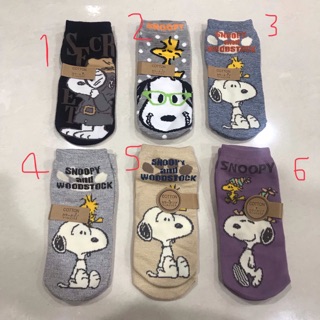 ถุงเท้าข้อสั้น snoopy