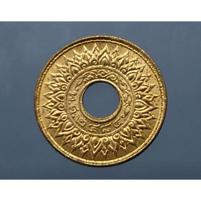 เหรียญ สตางค์ รู เนื้อทองแดง 1 สต.ปี พศ. 2484 ลายดอกพิกุล ไม่ผ่านใช้ #๑๐  สตางค์ #เหรียญสต.รู #เหรียญโบราณ #​เหรียญหายาก - Exocidust - Thaipick