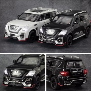 1:24 Nissan Patrol off-road โมเดลรถมีไฟ มีเสียง [Che Zhi]