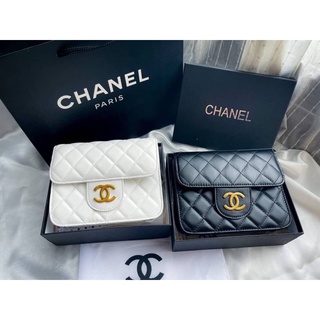 กระเป๋า CHANEL Classic สี่เหลี่ยม ห้อยโซ่