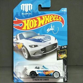 รถเหล็ก Hot wheels 15 MAZDA MX-5 MIATA (ib31)