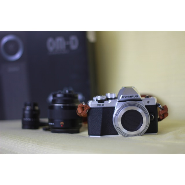 Olympus OM-D E-M10 mark II + 14-42mm + Leica 25mm f1.4 (ของแถมเพียบ)