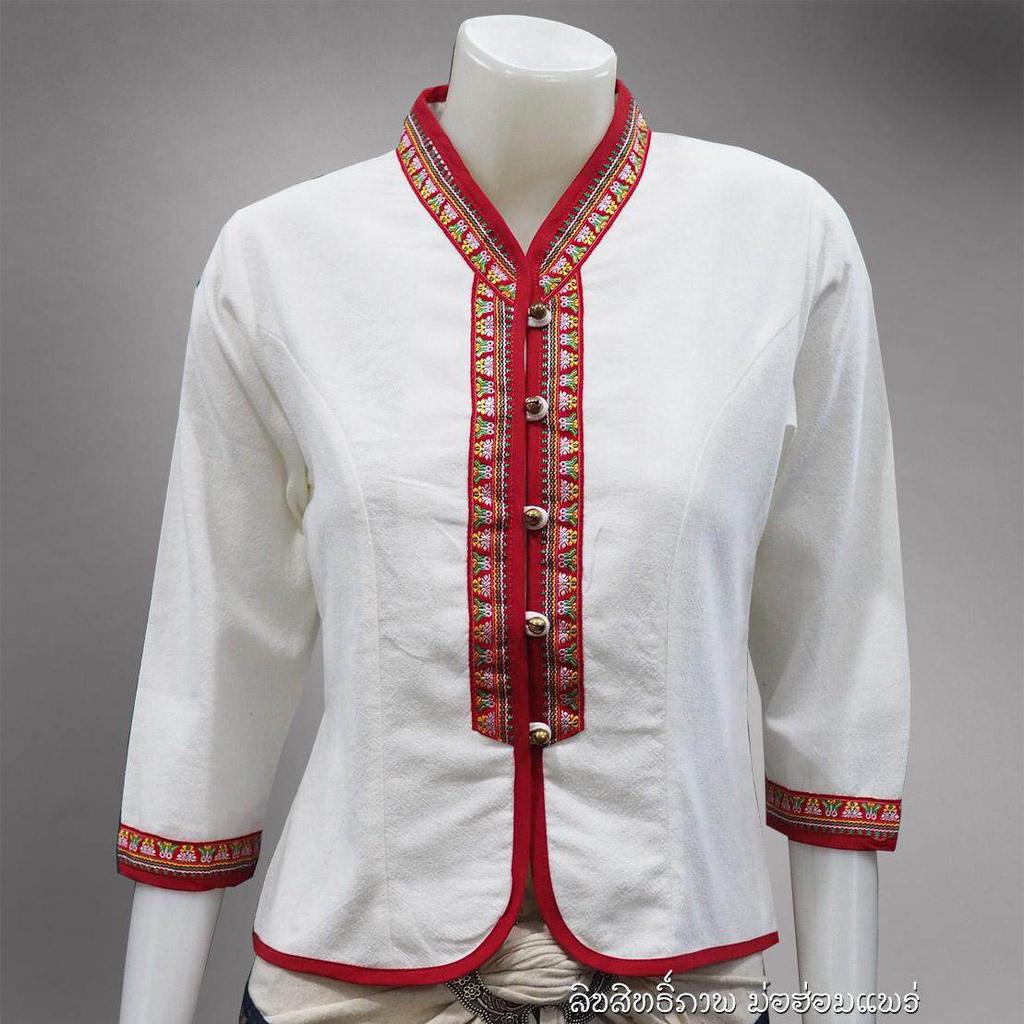 ( ม่อฮ่อมแพร่ ) PUTAI-BLUE เสื้อภูไท หญิง ( สีน้ำเงิน , สีขาว , สีแดง ,สีครีม , สีบานเย็น ) แขนสามส่วน แต่งดิ้นเงิน