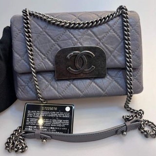 Kept Chanel Secret Tag (2013) 9" calf Holo 172