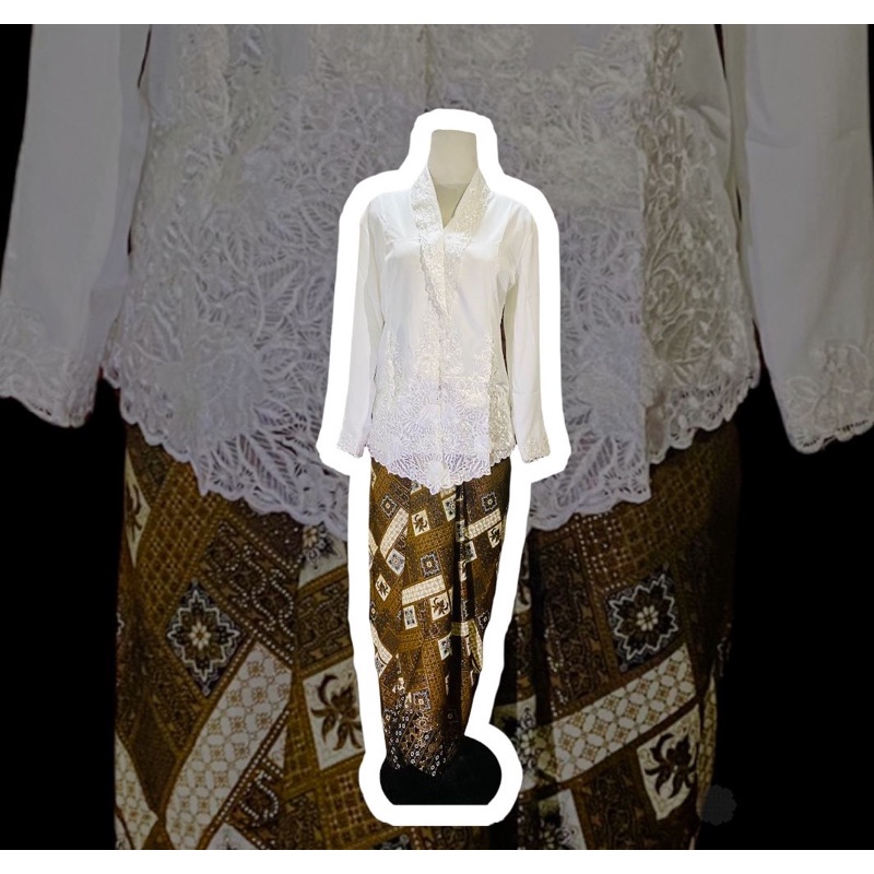 !️Kebaya Nyonya EMBROIDERY set pario
