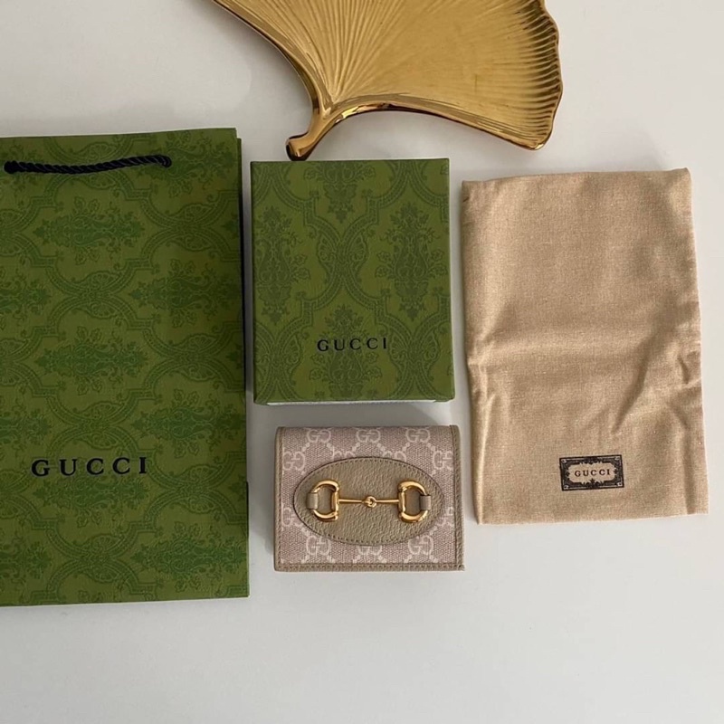 GUCCI 1955 WALLET ORIGINAL พร้อมส่ง กับ กระเป๋าตัง ที่นิยมมากที่สุดในตอนนี้ มีแต่คนถามหา คุณภาพ หนัง