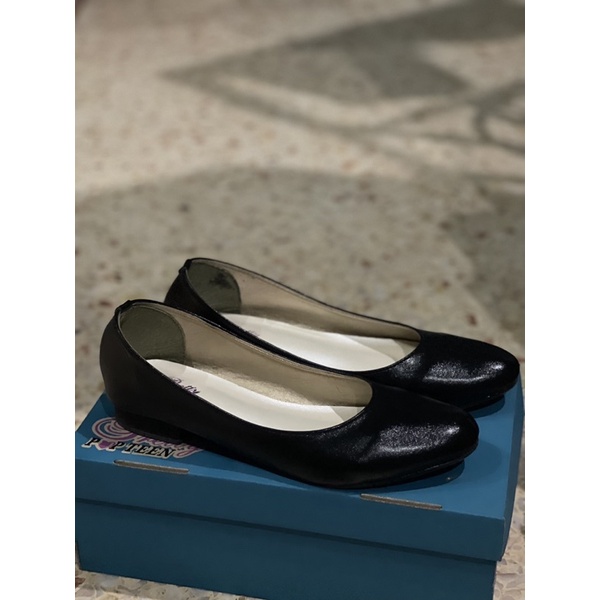 รองเท้าคัทชู popteen สีดำ ทรงเตี้ย 0.5 นิ้ว ไซส์ 38 - ส่งฟรี