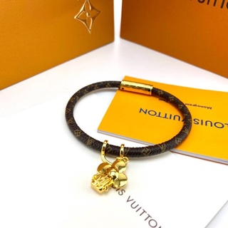 กำไลข้อมือหนัง หลุย  VIVIENNE BRACELET with box set