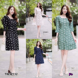 MM12132 เดรสคอเหลี่ยมกระดุมหน้าพิมลายหัวใจ Square neck, button front dress with heart print.