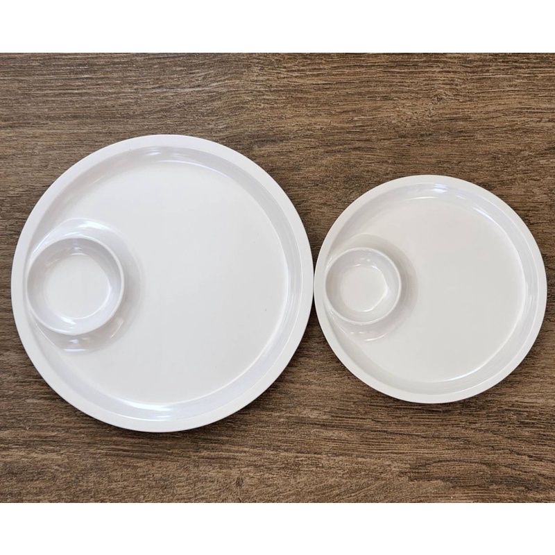 จานพร้อมถ้วยน้ำจิ้ม เมลามีนแท้100% มี2ขนาดให้เลือก(ราคาต่อ1ใบ) สีขาว ตกไม่เเตก