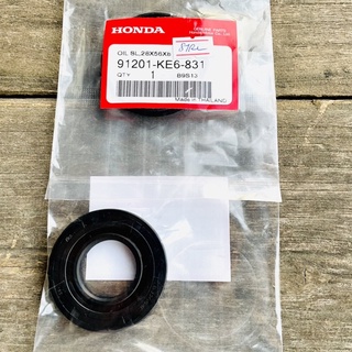 HONDA ซีลข้อเหวี่ยง ข้างขวา (R) , ซีลข้อขวา แท้❗️ โนวา NOVA S/RS , BEAT , TENA ขนาด 28-56-8 รหัสสินค้า 91201-KE6-831