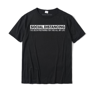 เสื้อยืดคอกลม แขนสั้น ผ้าฝ้าย 100% พิมพ์ลายคําคม Social Distance Introvert ทรงหลวม เรียบง่าย แฟชั่นสําหรับผู้ชาย คู่รัก