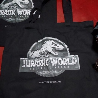 🦖กระเป๋า Jurassic World 🦕 by only in cinemas... กระป๋องเปล่าแบรนด์ S&amp;P หูหิ้วรุ่นพิเศษสุดๆ Mickey mouse  &amp; Doraemon