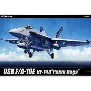 โมเดลเครื่องบิน Academy Model 1/72 AC12547 USN F/A-18E VFA-143 " PUKIN DOGS "