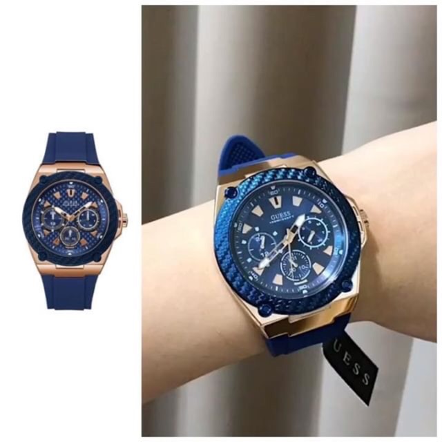 Guess Chronograph W0325L8