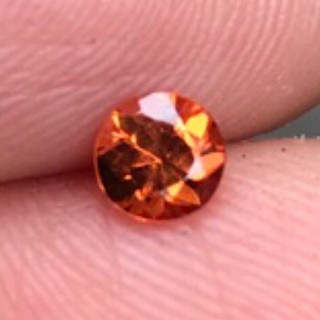 0.43 ct 4.5 mm VVS พลอยออเรนจ์แซฟไฟร์ ซองเจีย Round Brilliant Natural Orange Sapphire Songea, Tanzania