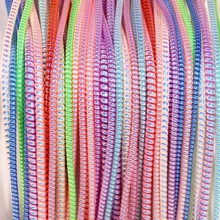 จัดส่งที่รวดเร็ว140ซม.เกลียวตัวป้องกันสายเคเบิลที่มีสีสันไล่โทนสีลวดป้องกันสาย เครื่องม้วน สําหรับหูฟัง/สายข้อม