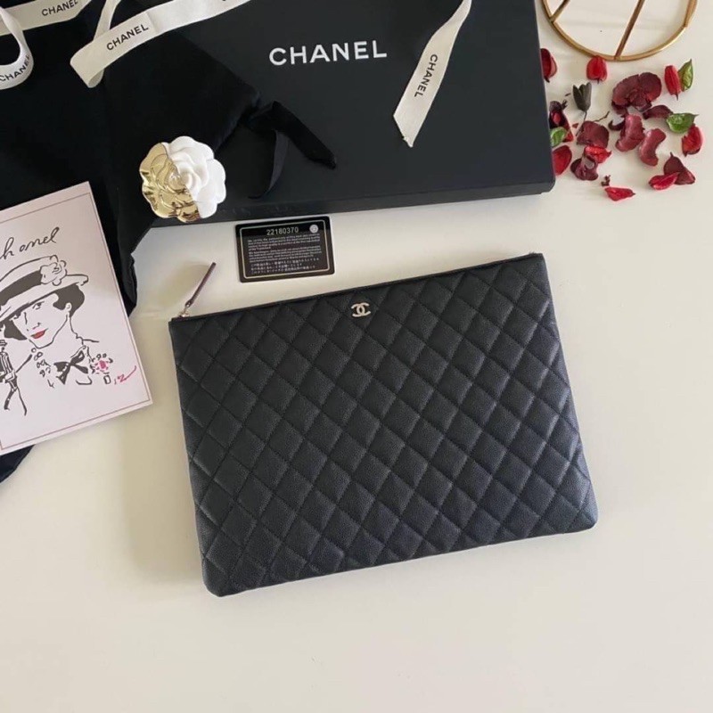 Chanel Case Quilted Medium Caviarskin leather clutch Original งานดีสุดออริเกรดนอก