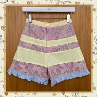 Faith Shorts - Malabrand AW21 M42 กางเกงขาสั้น ตัดต่อผ้าลูกไม้