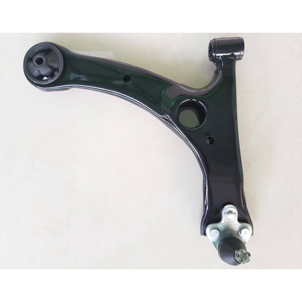 ปีกนกล่าง+ลูกหมาก+บู๊ชปีกนก TOYOTA ALTIS 1.6,1.8, ปี2002-2007 ไต้หวัน ข้างRH(ขวา) อันละ1000บาท