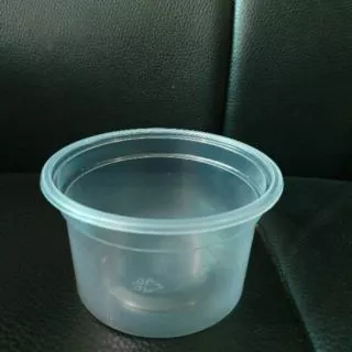 ถ้วยพลาสติก ขนาด100กรัม (เนื้อPP) เป็นพลาสติก เนื้อนิ่ม อยู่ทรงสวย ใช้สำกรับใส่ไอศครีม ห่อหมก พร้อมฝาเรียบ(ไม่มีรู)50ใบ