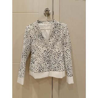 เสื้อสูท ลายจุดขาวดำ (สภาพ 90%)