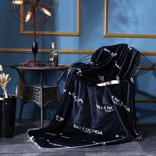 ผ้าห่ม BALENCIAGA BLANKET