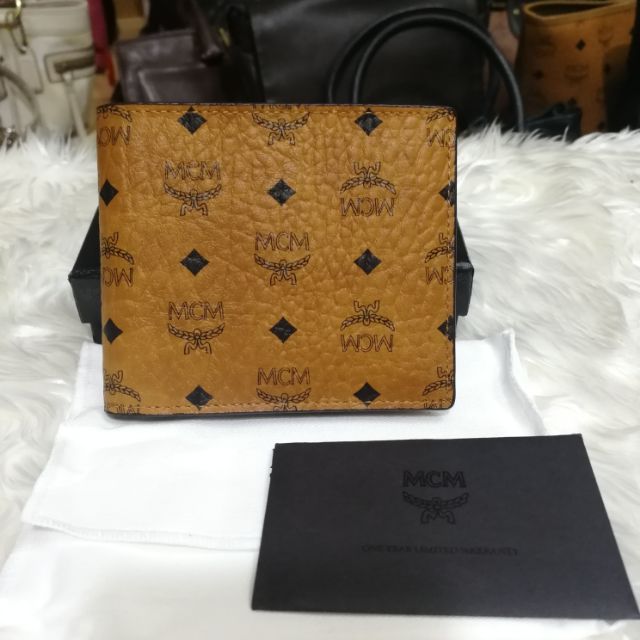 กระเป๋าสตางค์mcm ผู้ชาย​ ของแท้​ มือ1 อุปกรณ์​ครบ​ ราคา​ 6,900บาท​ +Ems80บาท​ (รับบัตรเครดิต​ ผ่อนชำ