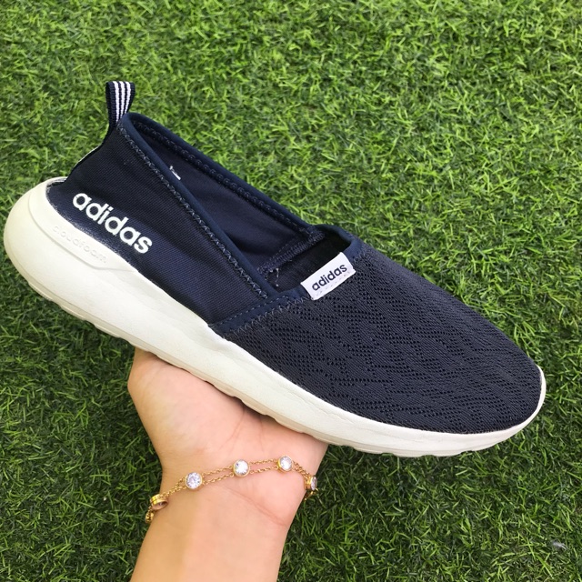 adidas women neo slip on มือสอง