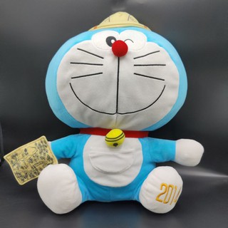 ตุ๊กตา โดราเอม่อน Doraemon สูง14นิ้ว มือสองสภาพดีมาก งานสวยป้ายผ้าชัด ถือแผนที่ล่าสมบัติ หายาก ลิขสิทธิ์แท้