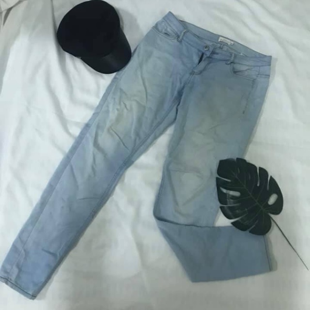 กางเกงยีนส์ GIORDANO