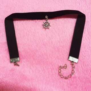 Choker necklace