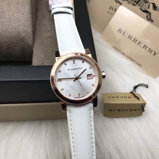 BURBERRY Watch สีขาว สวย เรียบ แต่ดูดีมากเมื่อสวมใส่